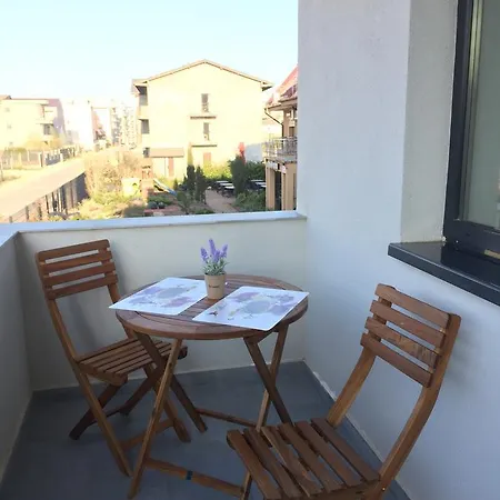 Alemareea Apartament ナボダリ