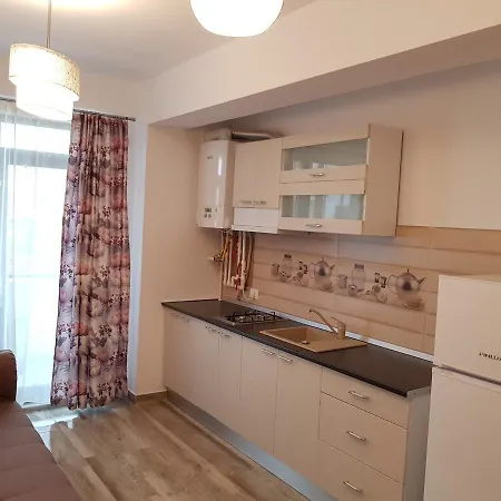 Alemareea Apartament アパート ナボダリ